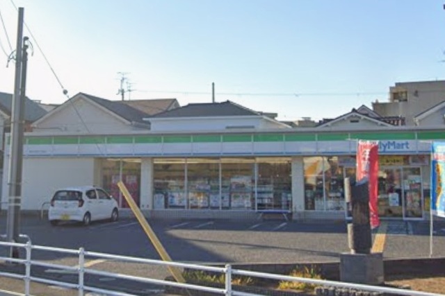 コンビニ　ファミリーマート高石加茂三丁目店（コンビニ）まで855m
