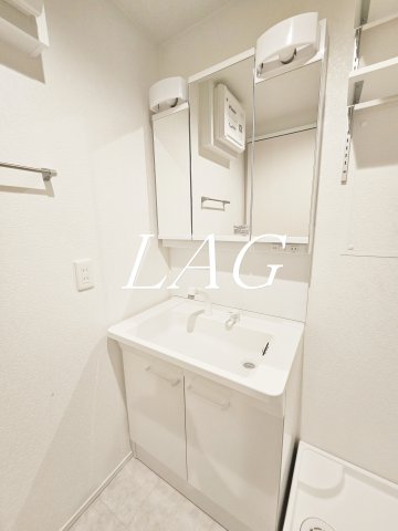 洗面設備　洗面台です。