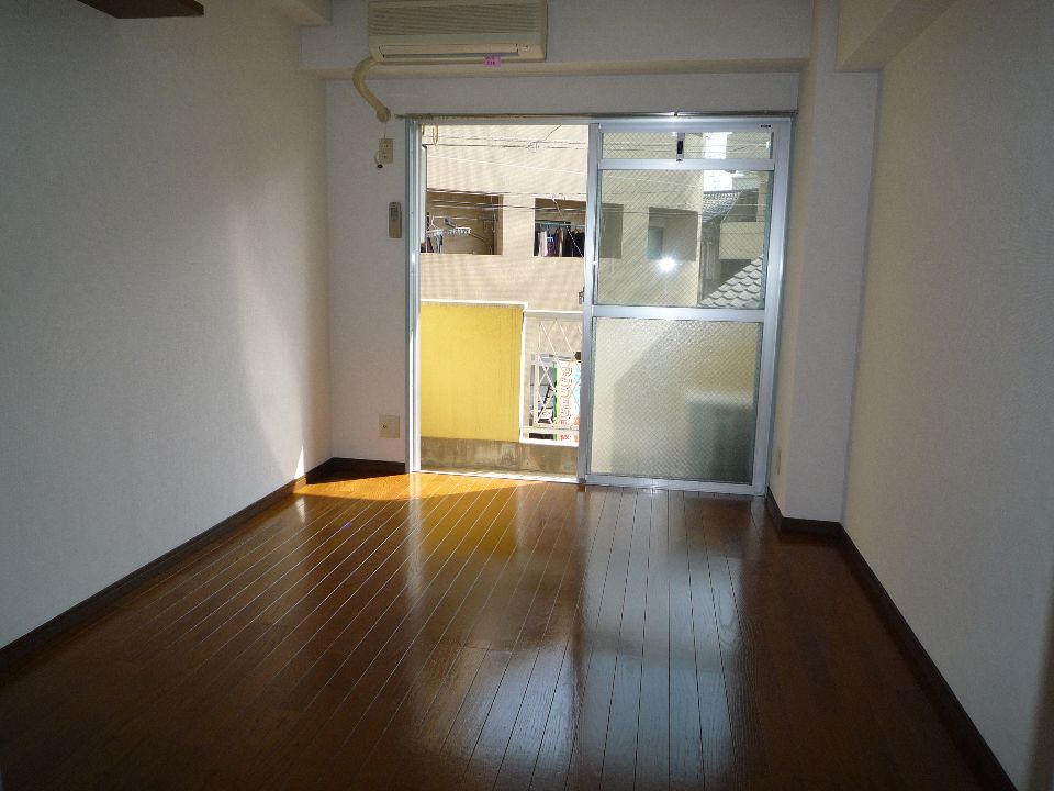 居室・リビング　フローリングのお部屋です