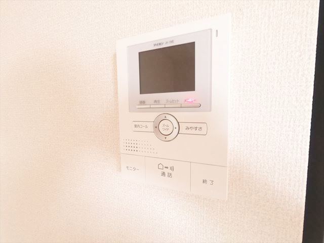 セキュリティ　TVモニターホン付きで防犯面も安心ですね