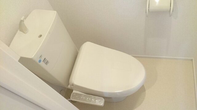トイレ　ゆったりとした空間のトイレです