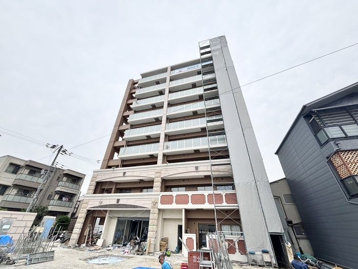 建物外観　建築中