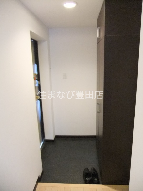 玄関　同型別部屋写真