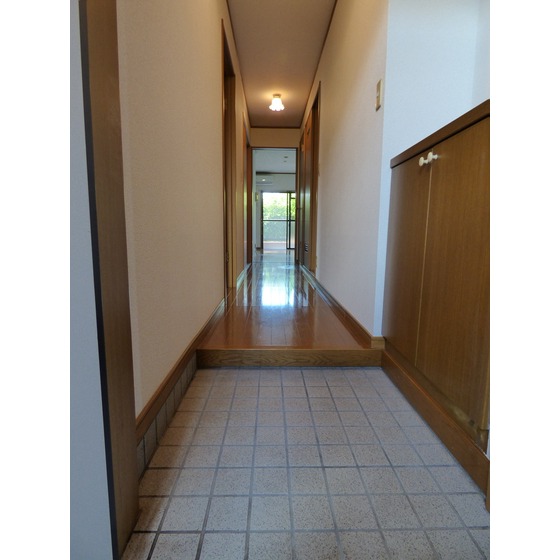 玄関　同部屋タイプ・現状優先