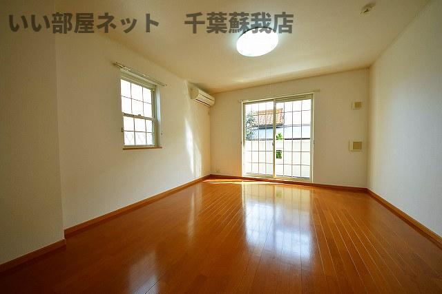 居室・リビング　ゆったりとした居間です