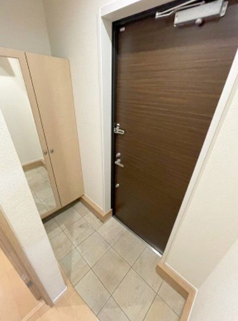 玄関　セレーナ