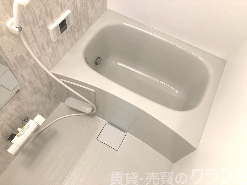 バス・シャワールーム　浴室乾燥機＆追い焚き機能付きバス♪
