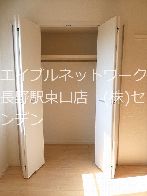 収納　※写真は別部屋のものです。（参考）