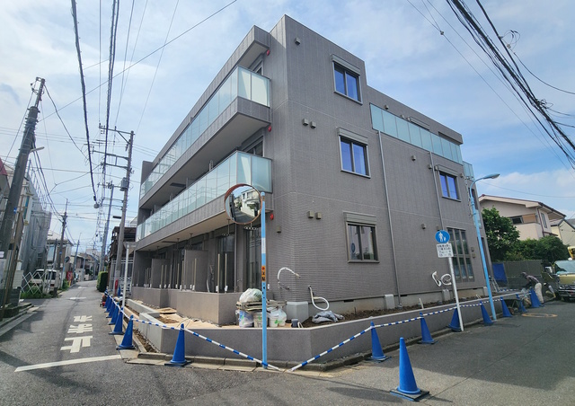 建物外観　建設中