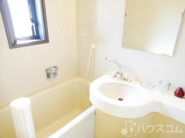 バス・シャワールーム　浴室も広々としています☆換気もスムーズに出来ますね♪