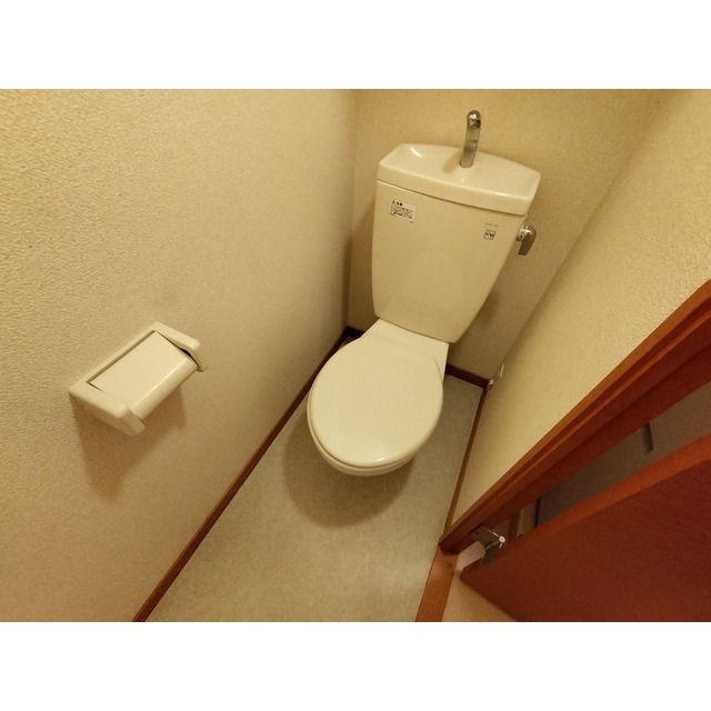 レオパレスアズマIIのトイレ写真