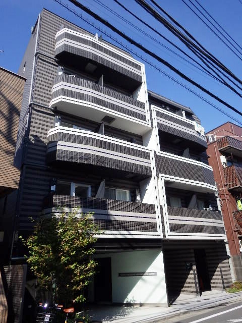 建物外観　鉄筋コンクリート造５階建マンション♪