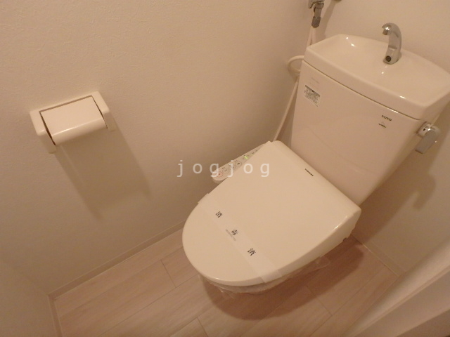 トイレ　シャワートイレ完備