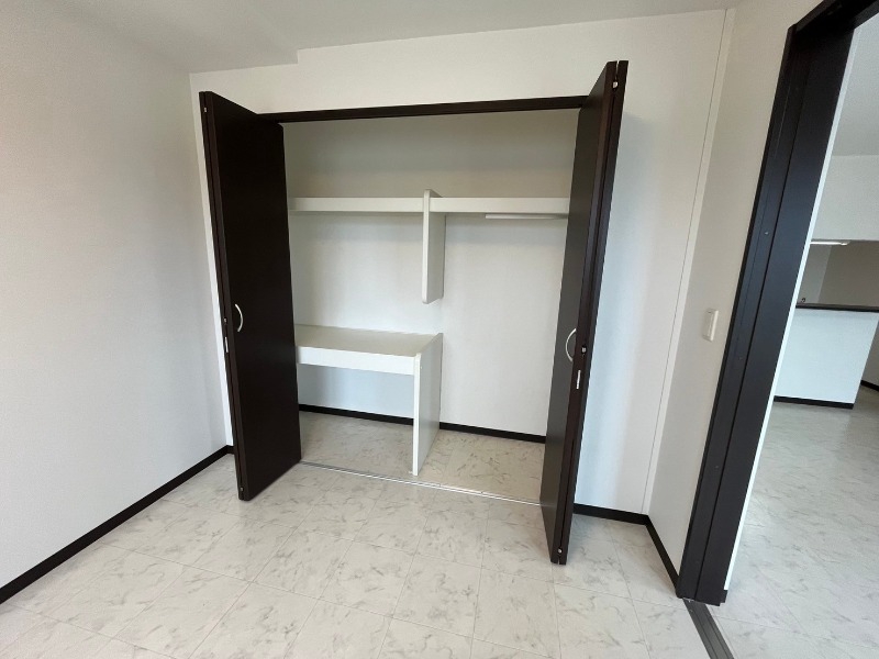 収納　寝室の収納です。部屋がすっきり片付きます。
