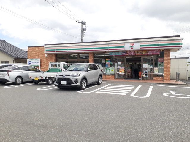 コンビニ　セブンイレブン福岡野方2丁目店（コンビニ）まで1300m