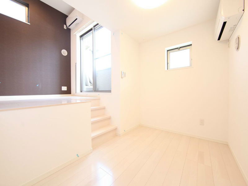 その他部屋・スペース　下階洋室4帖　クローゼット付（収納充実してます）