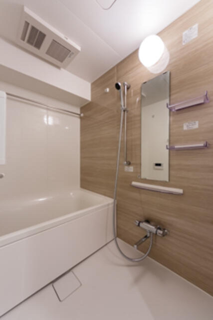 バス・シャワールーム　※写真は同タイプ住戸です。