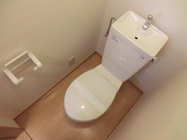 トイレ　※別号室の内装写真です。