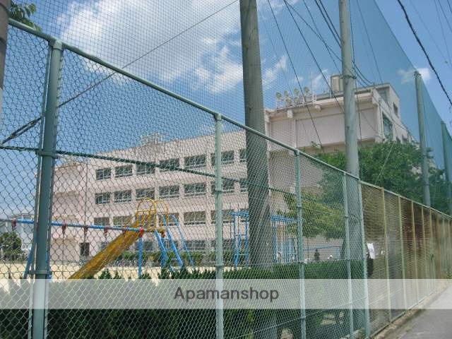 小学校　高槻市立寿栄小学校（小学校）まで695m