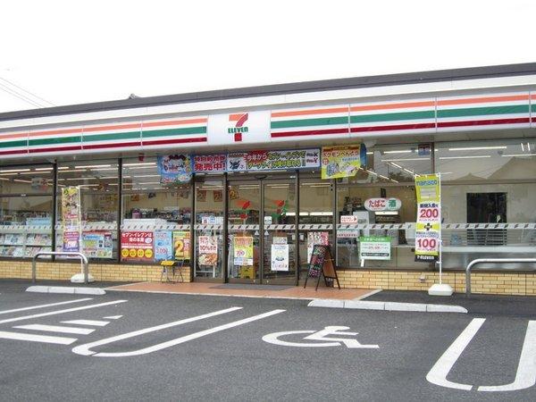 コンビニ　セブンイレブン久留米高良内店（コンビニ）まで679m
