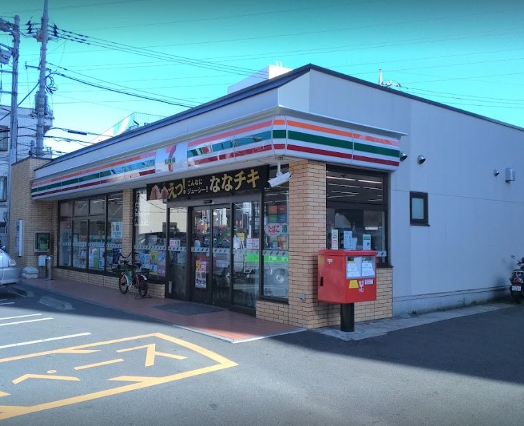 コンビニ　セブンイレブン 川崎新作店（コンビニ）まで307m