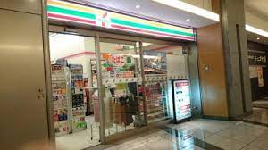 コンビニ　セブンイレブン 六本木ティーキューブ店（コンビニ）まで244m