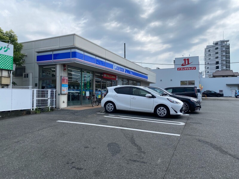 コンビニ　ローソン福岡名島三丁目店（コンビニ）まで606m