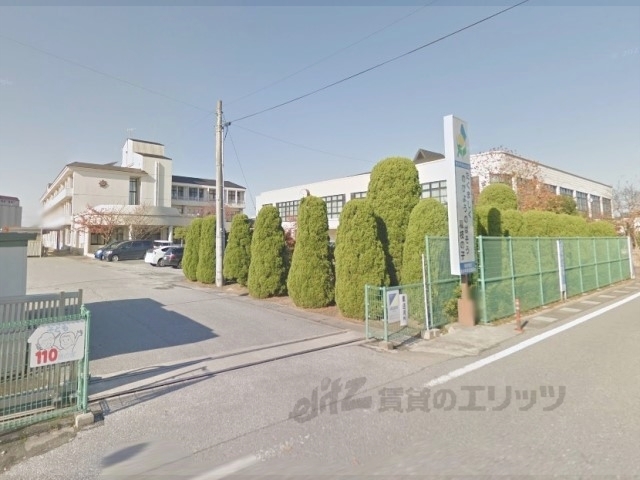 中学校　稲枝中学校（中学校）まで2000m
