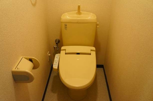 その他　温水洗浄便座