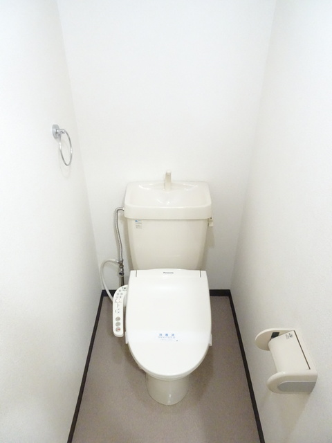トイレ　★★トイレは洗浄機能付き便座です♪★★