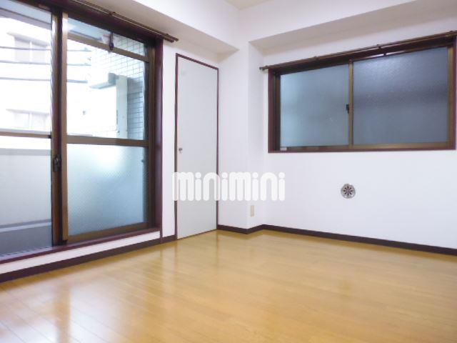 居室・リビング　角部屋で風通しの良いお部屋