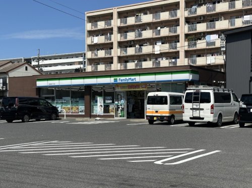 コンビニ　ファミリーマート緑浦里四丁目店（コンビニ）まで1143m
