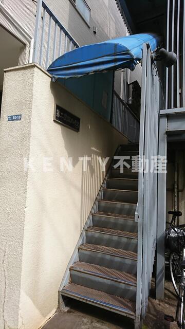 エントランス　清潔なエントランスです