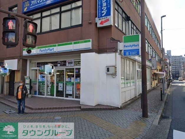 コンビニ　ファミリーマート金山駅南口店（コンビニ）まで110m