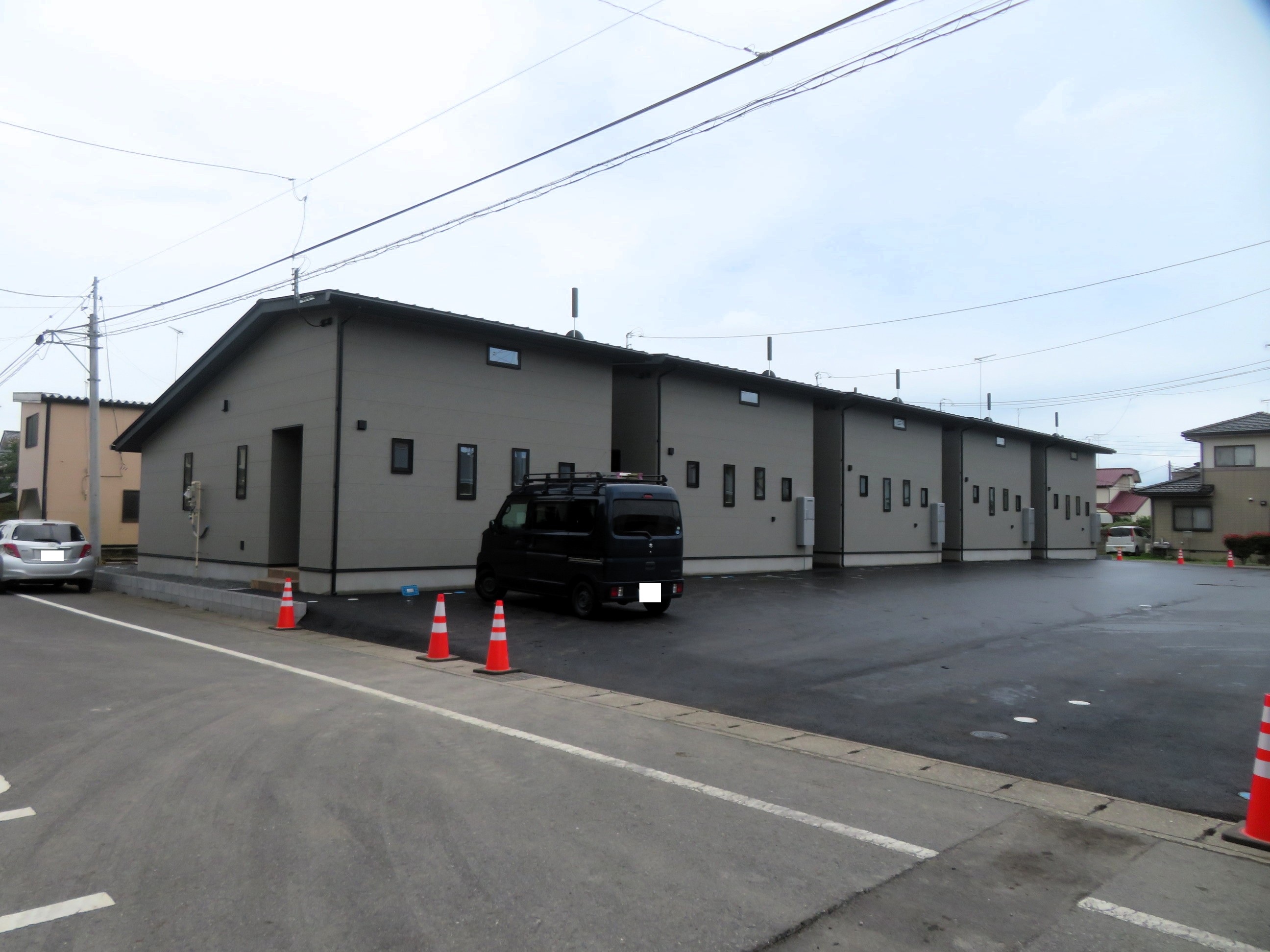 建物外観　新築物件のご紹介です。人気の平屋一戸建てです。