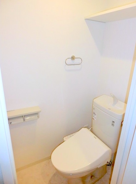 トイレ　ウォシュレット付きのトイレです♪