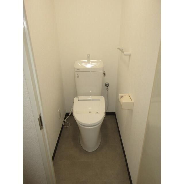 ノーブル膳棚のトイレ写真