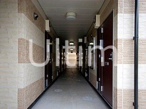 レオパレス五ヶ庄IIの玄関写真