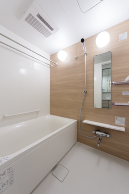 バス・シャワールーム　※写真は同タイプ住戸です。