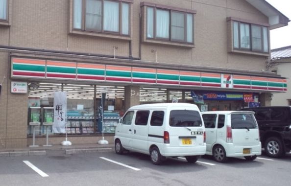 コンビニ　セブンイレブン津田沼店（コンビニ）まで370m