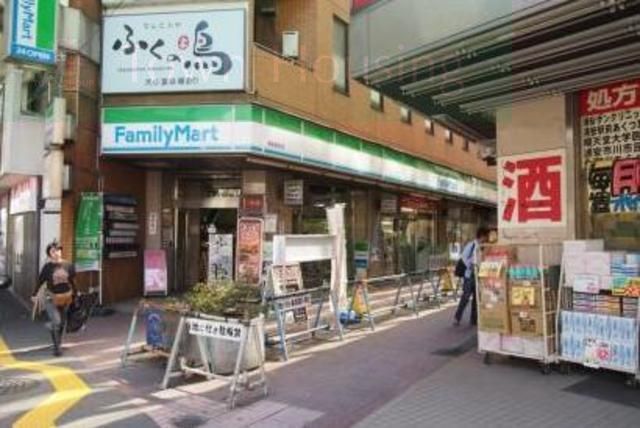 コンビニ　ファミリーマート浦安駅前店（コンビニ）まで160m