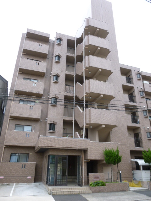 建物外観　モネ水草