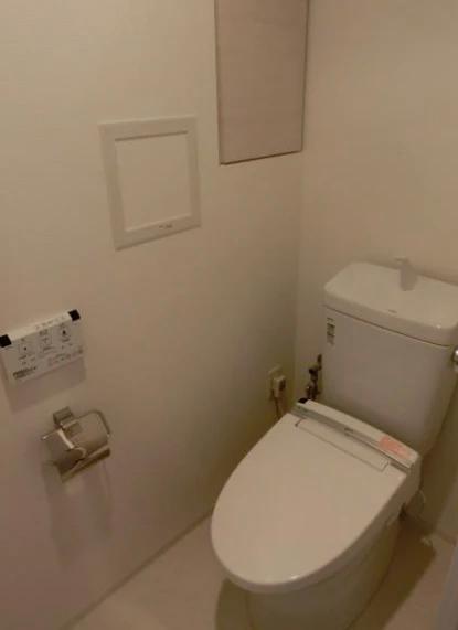 東京メトロ千代田線 北千住駅 徒歩10分 5階建 築14年のトイレ写真