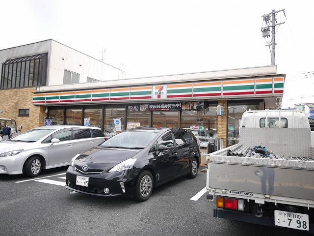 コンビニ　セブン‐イレブン／小倉上到津３丁目店（コンビニ）まで143m