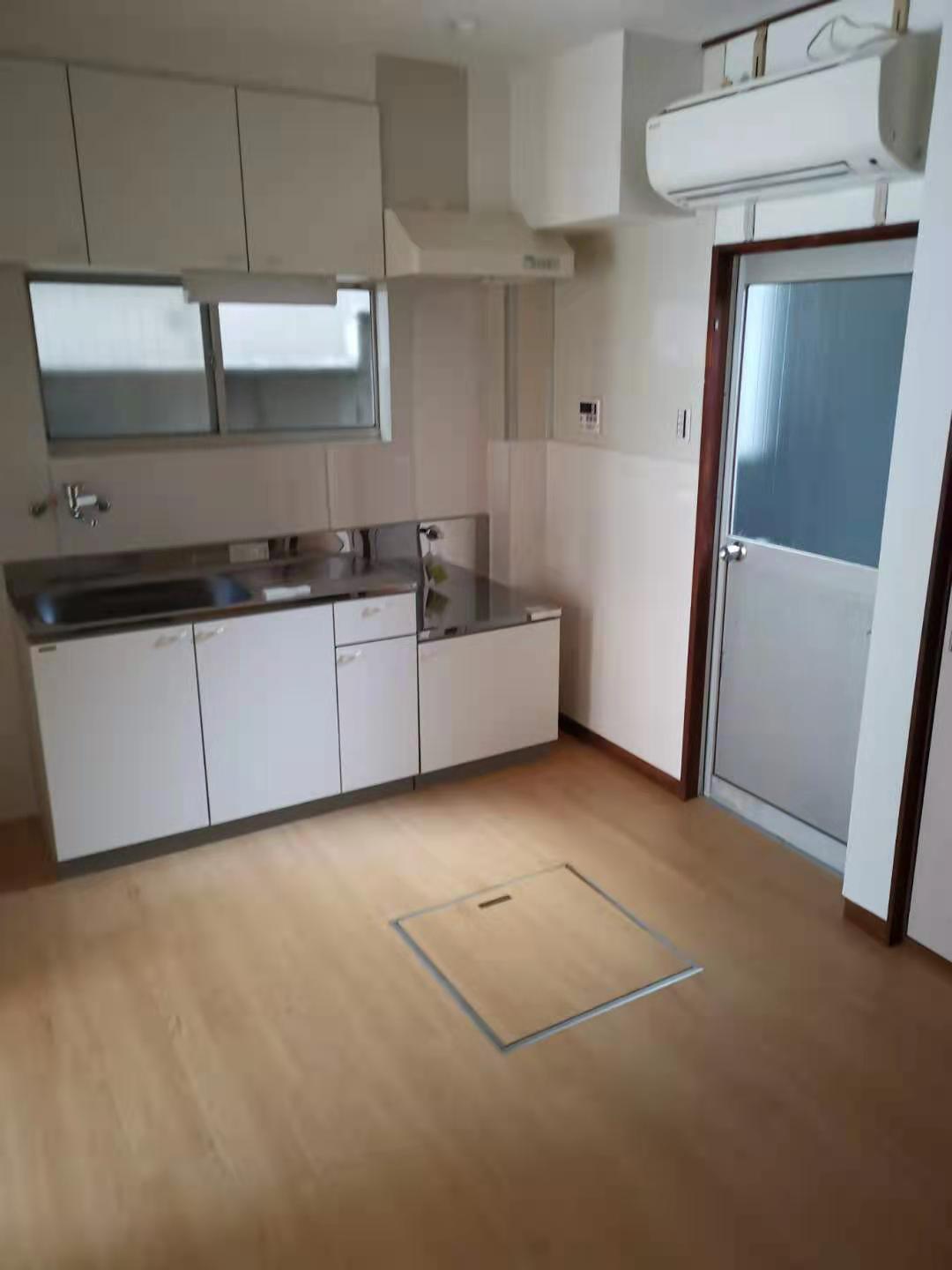 千種区三丁目戸建の居間写真