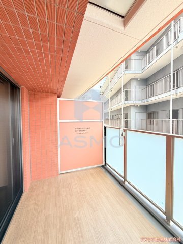 バルコニー　※9階はホワイトカラーのお部屋です