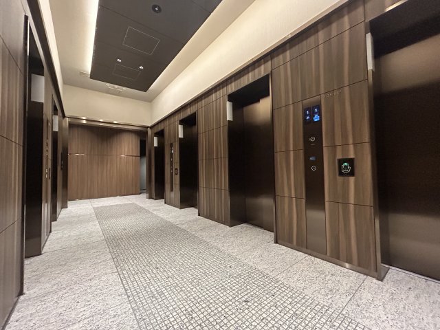 エントランス　ローレルタワー堺筋本町　エントランス