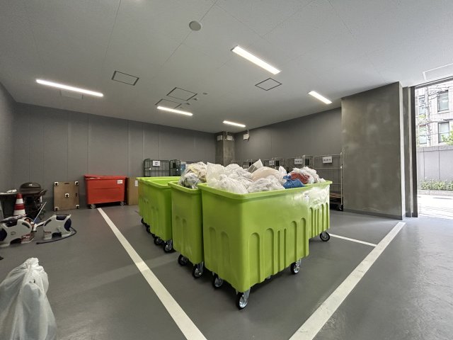 ロビー　ローレルタワー堺筋本町