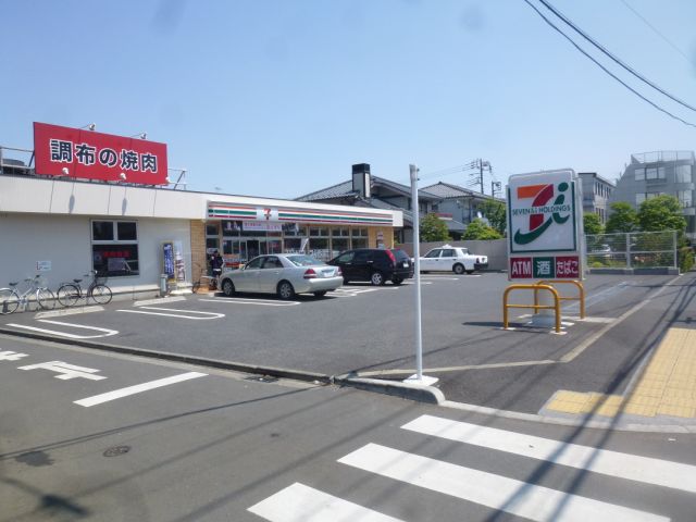 コンビニ　セブンイレブン（コンビニ）まで180m