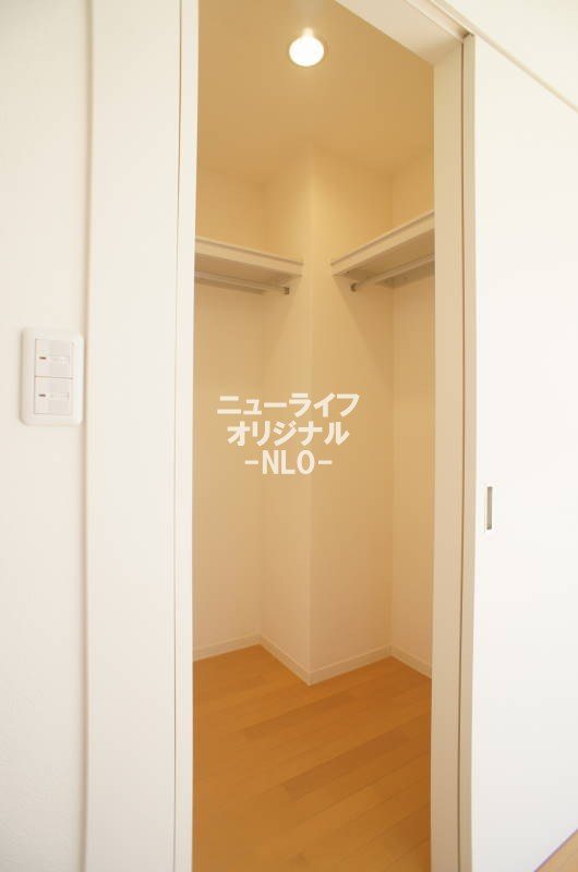収納　収納ケースもそのまま入れられるウォ―クインクローゼットです☆
